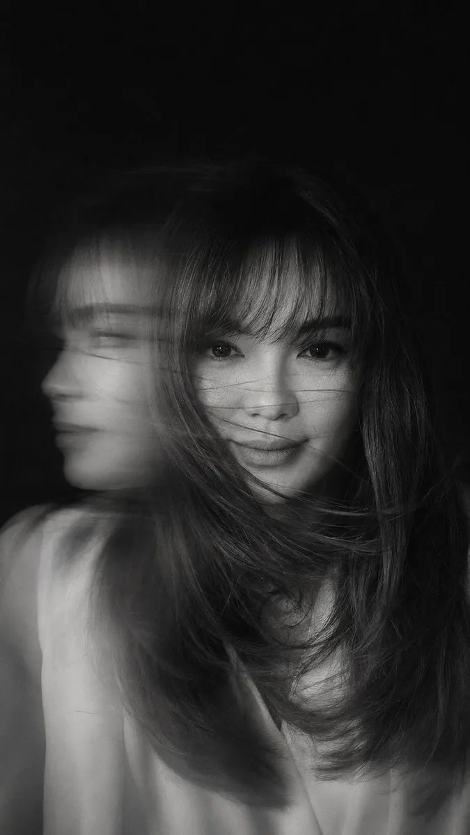 Cinematic and Hyper-Realistic Female Figure - Portrait Photography, Cinematic, Scene Composite - AI Generated Image